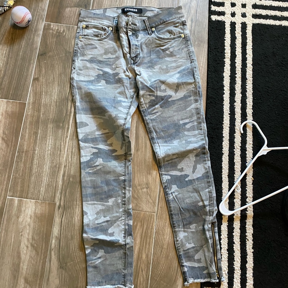 camo jeans